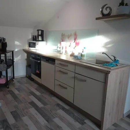 Privatunterkunft Ferienwohnung Natalie - Hildegard Mayer *