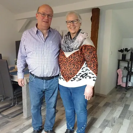 Ferienwohnung Natalie - Hildegard Mayer Δωμάτια σε οικογενειακή κατοικία *